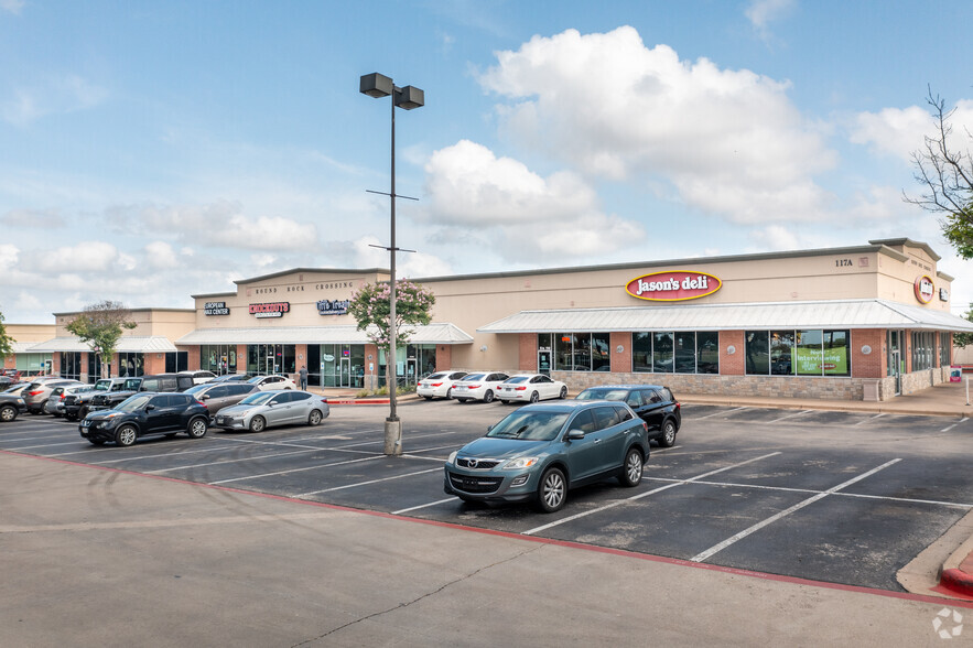 117 Louis Henna Blvd, Round Rock, TX for sale - Building Photo - Image 1 of 2