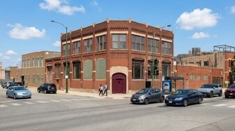 300 N Ashland Ave, Chicago IL - Storefront Property