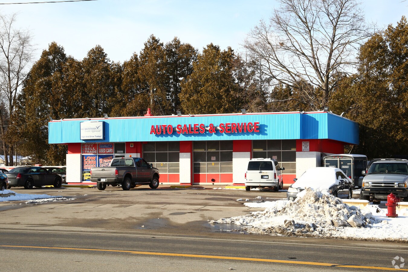 26680 W 7 Mile Rd, Redford, MI 48240