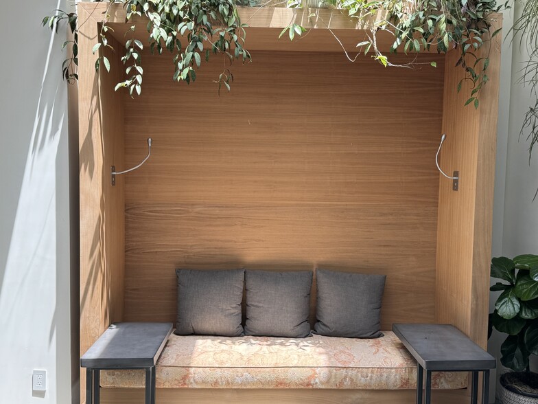 1516 Folsom St, San Francisco, CA for lease - Building Photo - Image 2 of 16