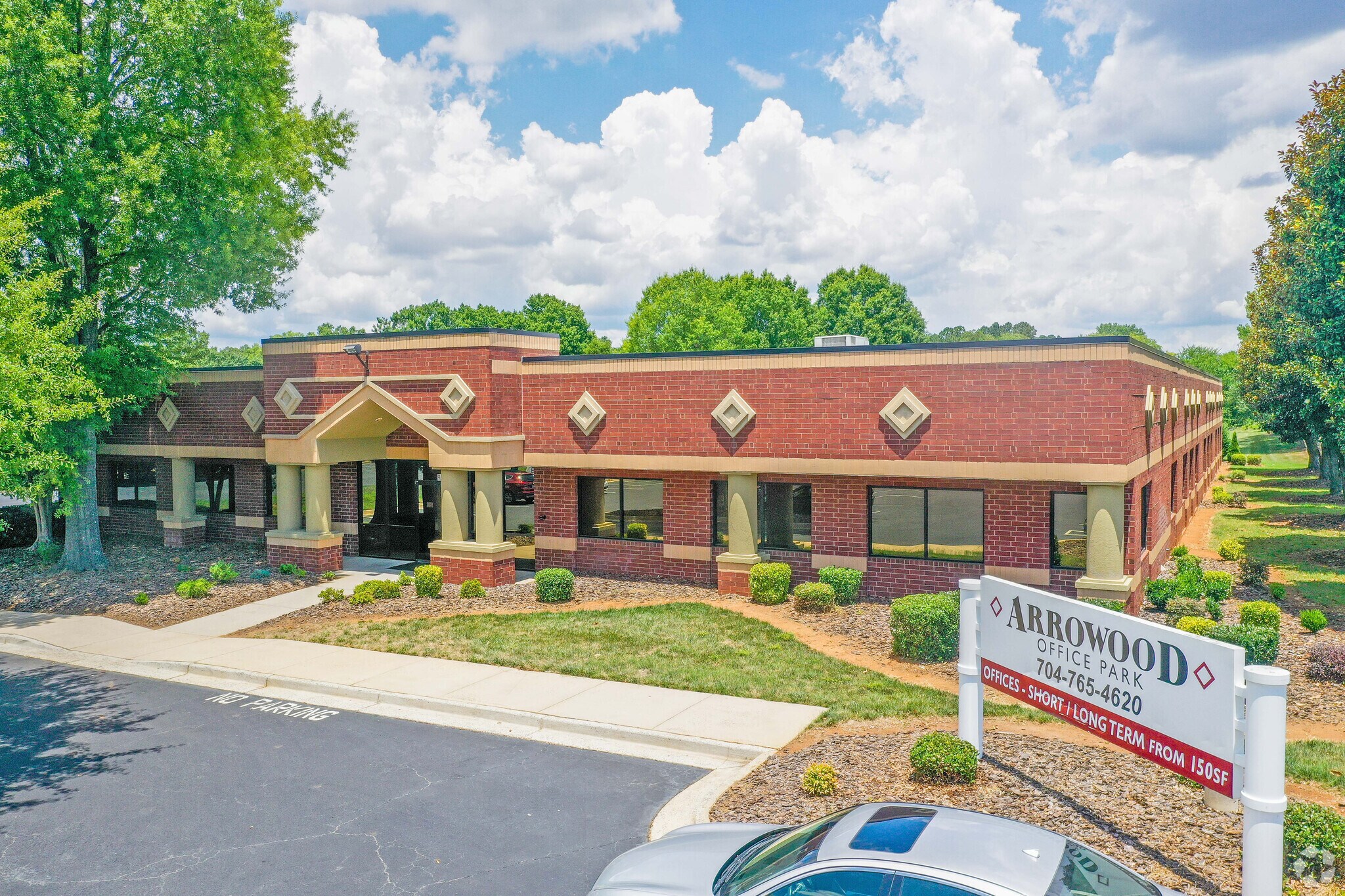9635 Southern Pine Blvd, Charlotte, NC for lease Building Photo- Image 1 of 66