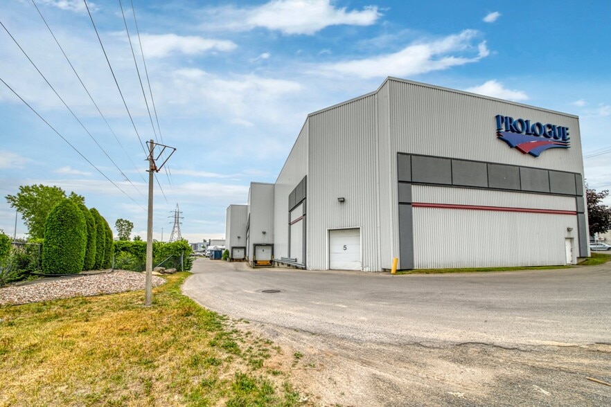 1650 Boul Lionel-Bertrand, Boisbriand, QC for lease - Building Photo - Image 2 of 5
