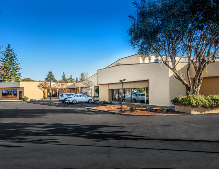 229 Clark Ave, Yuba City, CA for lease - Building Photo - Image 2 of 10