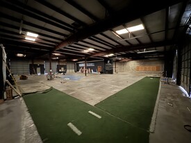 1106 Smith Rd, Austin TX - Warehouse