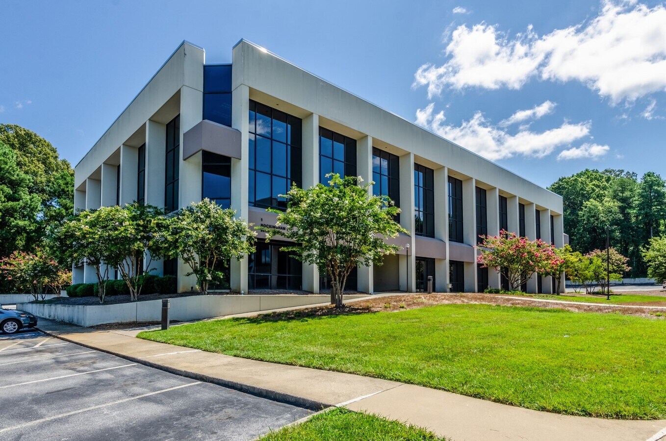 1 Centerview Dr, Greensboro, NC 27407 Meadowview Crossing Office Park