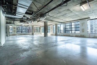 100 Rue Peel, Montréal, QC for lease Building Photo- Image 2 of 5