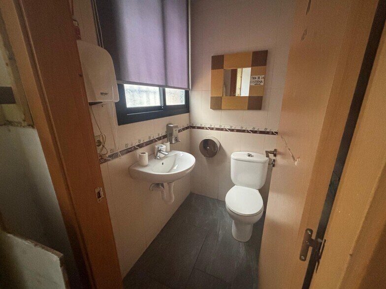 Retail in Córdoba, Córdoba for sale - Building Photo - Image 2 of 12