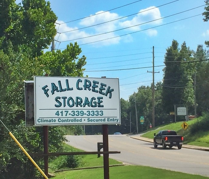 2385 Fall Creek Rd, Branson, MO 65616