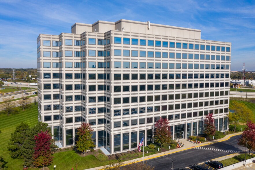 1901 N Roselle Rd, Schaumburg, IL 60195 Chatham Centre