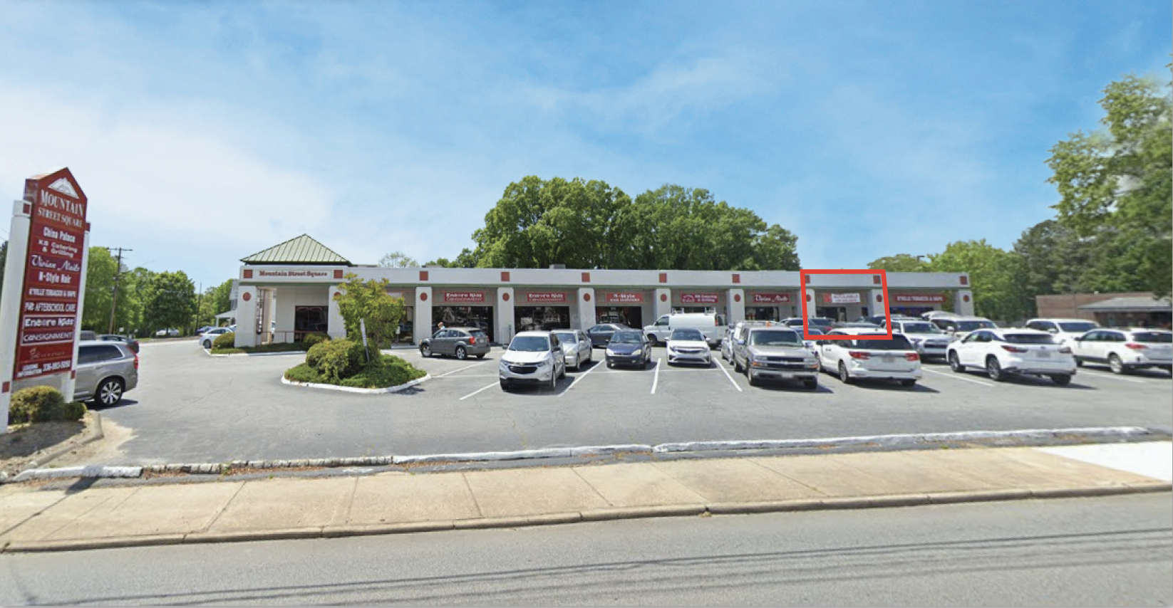 305 W Mountain St, Kernersville, NC for lease Building Photo- Image 1 of 6