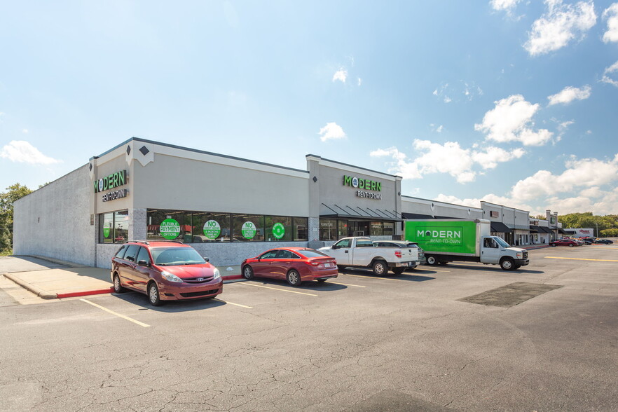 531 W Meadowview Rd, Greensboro, NC for lease - Building Photo - Image 1 of 7