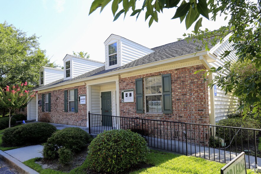 24 Commerce Pl, Savannah, GA for sale - Primary Photo - Image 1 of 1