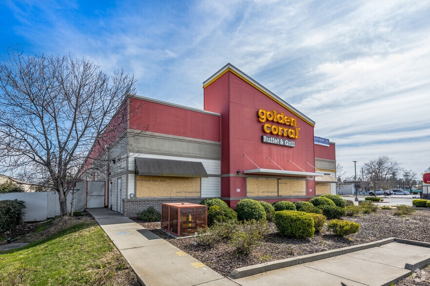 4940 Watt Ave, North Highlands, CA for sale - Building Photo - Image 2 of 26