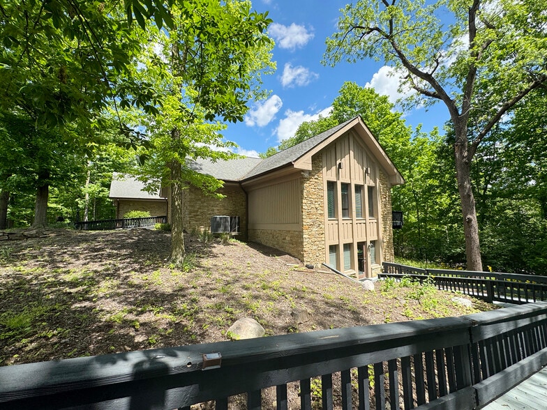 6350 N Shadeland Ave, Indianapolis, IN for lease - Building Photo - Image 3 of 7