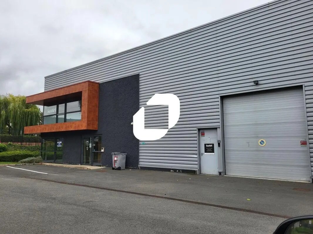 Office in Marcq-en-Baroeul for lease Building Photo- Image 1 of 8