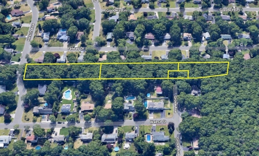 Grove Avenue, Coram, NY for sale - Aerial - Image 2 of 4