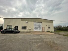 6901 W Okmulgee Ln, Muskogee OK - Warehouse