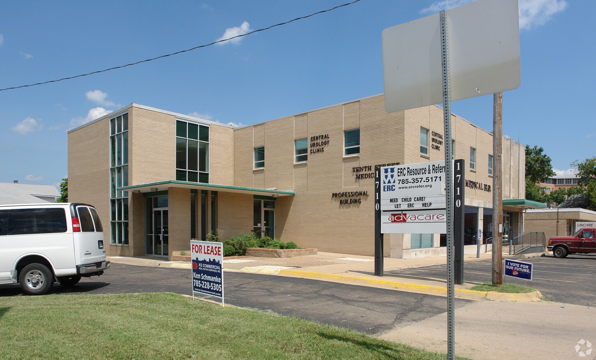 1710 SW 10th Ave, Topeka, KS for sale Primary Photo- Image 1 of 1