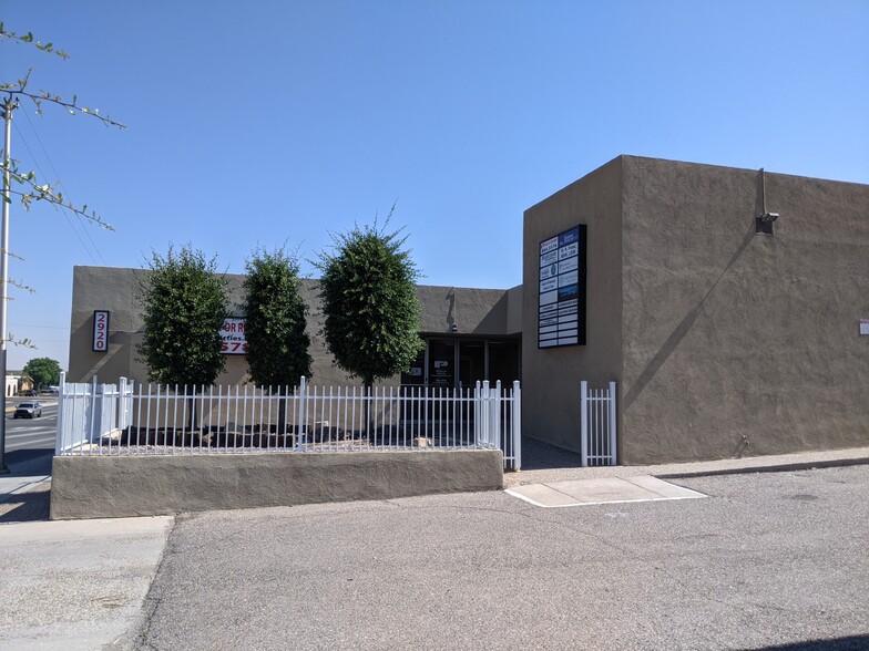 2920 Carlisle Blvd NE, Albuquerque, NM for lease - Building Photo - Image 1 of 7