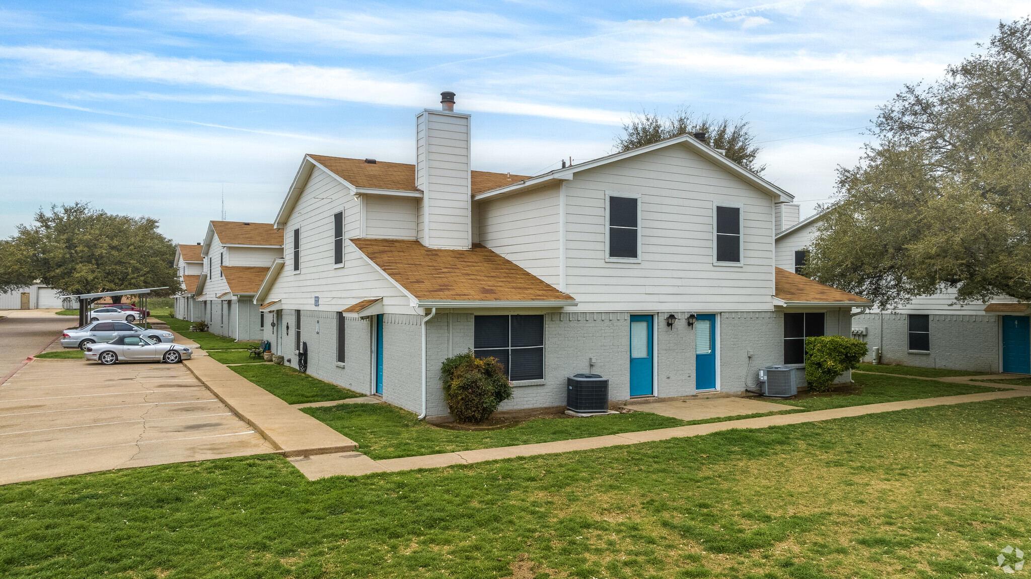 121 S Hampton Rd, Crowley, TX for sale Primary Photo- Image 1 of 1