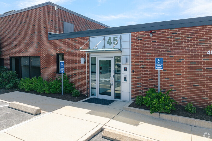 45 Moulton St, Cambridge, MA for lease - Building Photo - Image 2 of 5
