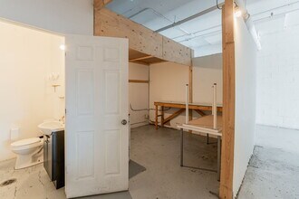 5333-5335 Av Casgrain, Montréal, QC for lease Building Photo- Image 2 of 6