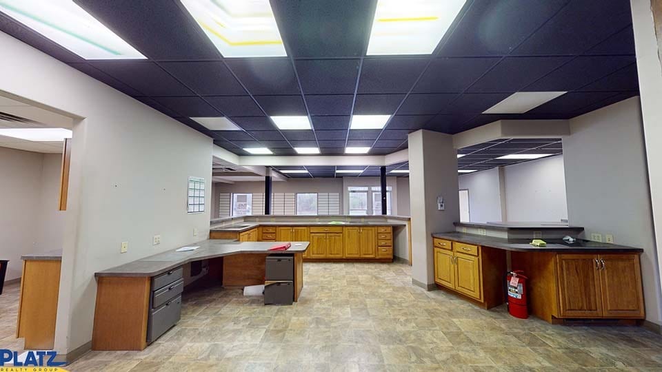 410 Lisbon St, Canfield, OH for lease - Interior Photo - Image 3 of 13