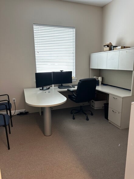 2270 7th St, Mandeville, LA for lease - Building Photo - Image 3 of 6