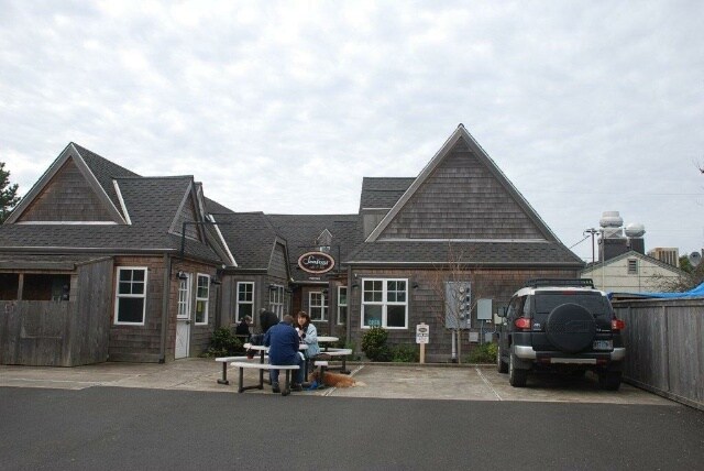 255 N Hemlock St, Cannon Beach, OR for sale Primary Photo- Image 1 of 1