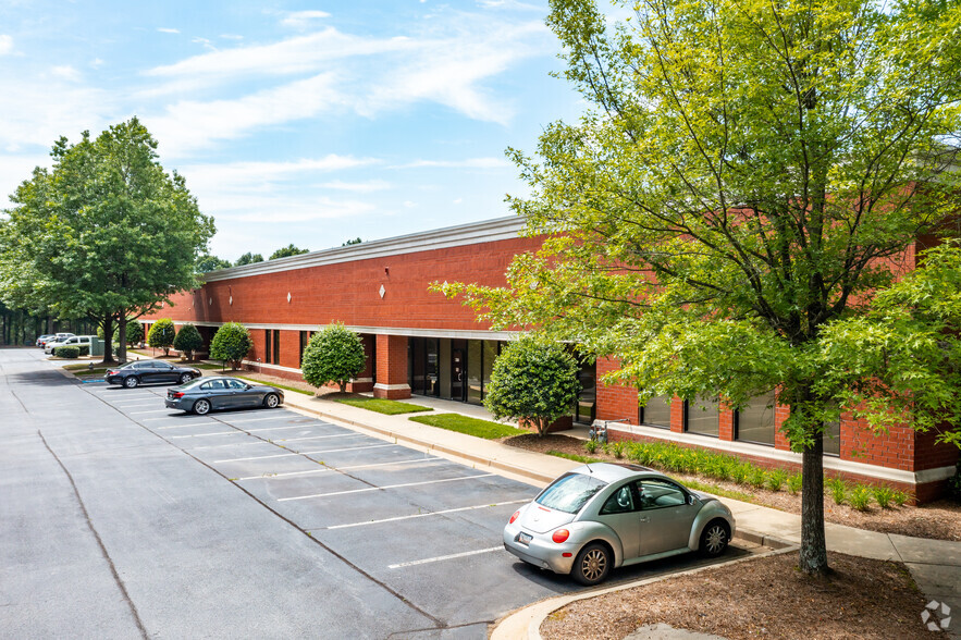 4145 Shackleford Rd, Norcross, GA for lease - Building Photo - Image 1 of 5