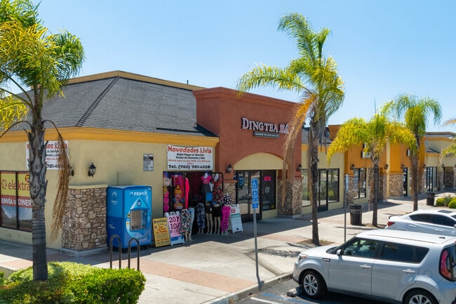 More details for 1815 E Valley Pky, Escondido, CA - Retail for Sale