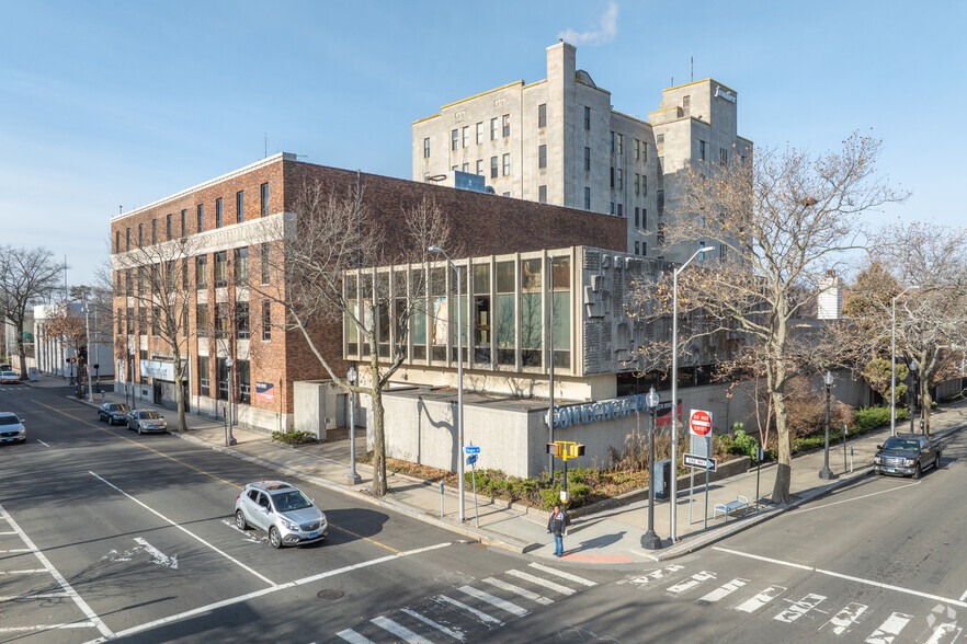 410 State St, Bridgeport, CT for lease - Building Photo - Image 1 of 12