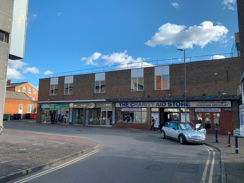 5-13 Obelisk Way, Camberley for sale - Primary Photo - Image 1 of 7