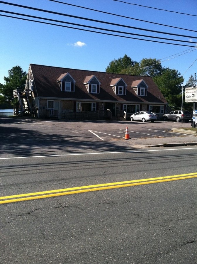 590 Monponsett St, Halifax, MA 02338