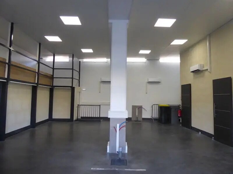Location Bureaux 122 m² à 340 m² - Photo 1