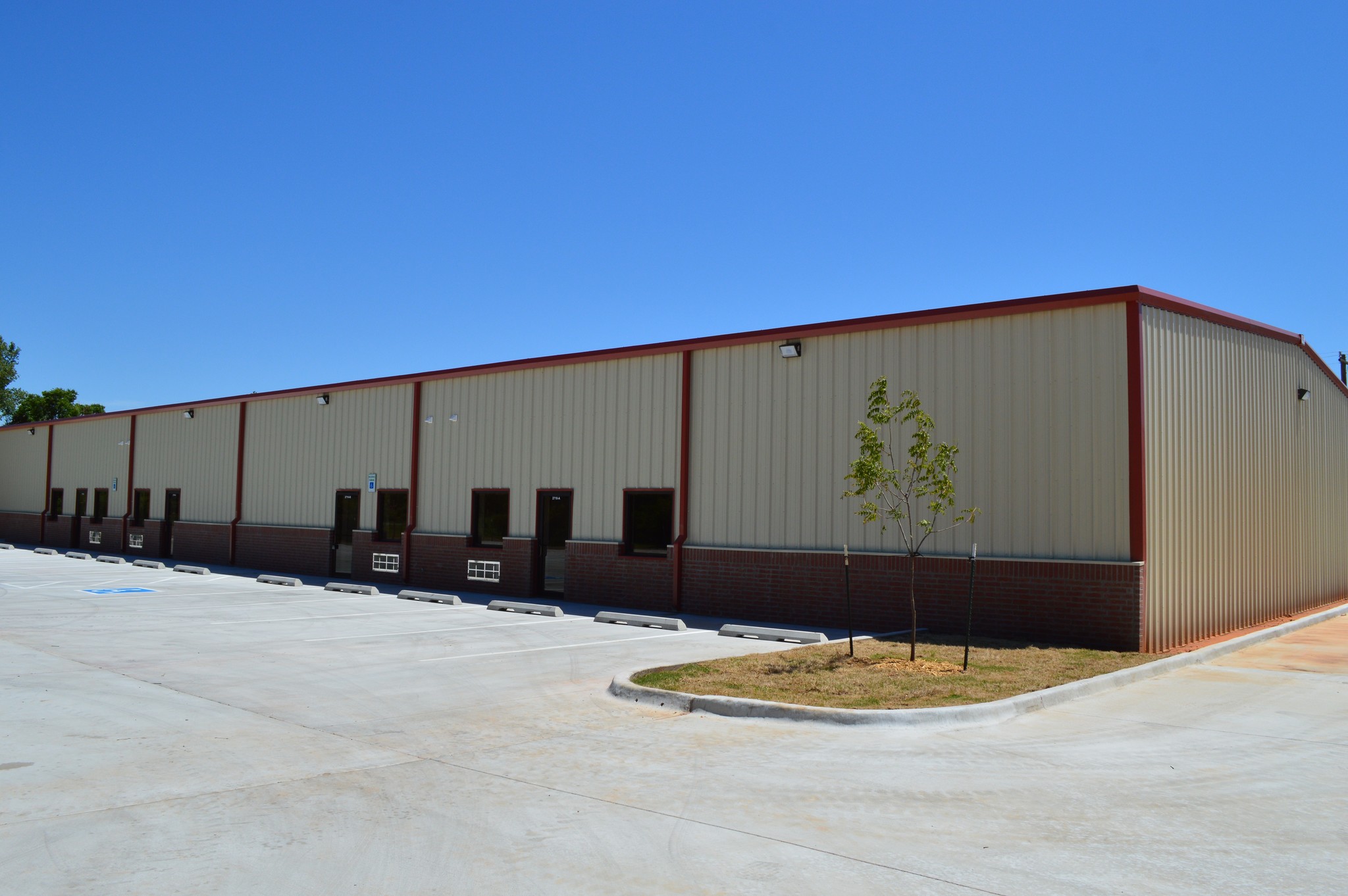 2710 Global Pky, Midwest City, OK for lease Primary Photo- Image 1 of 4