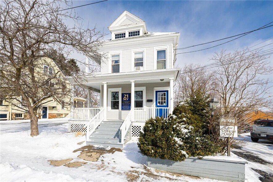 21 Sly St, Canandaigua, NY for sale - Primary Photo - Image 1 of 1