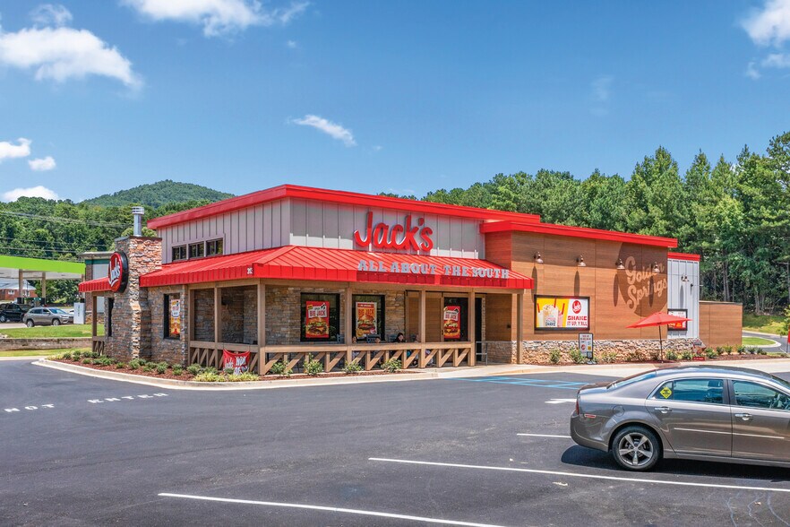 313 Golden Springs Rd, Anniston, AL 36207