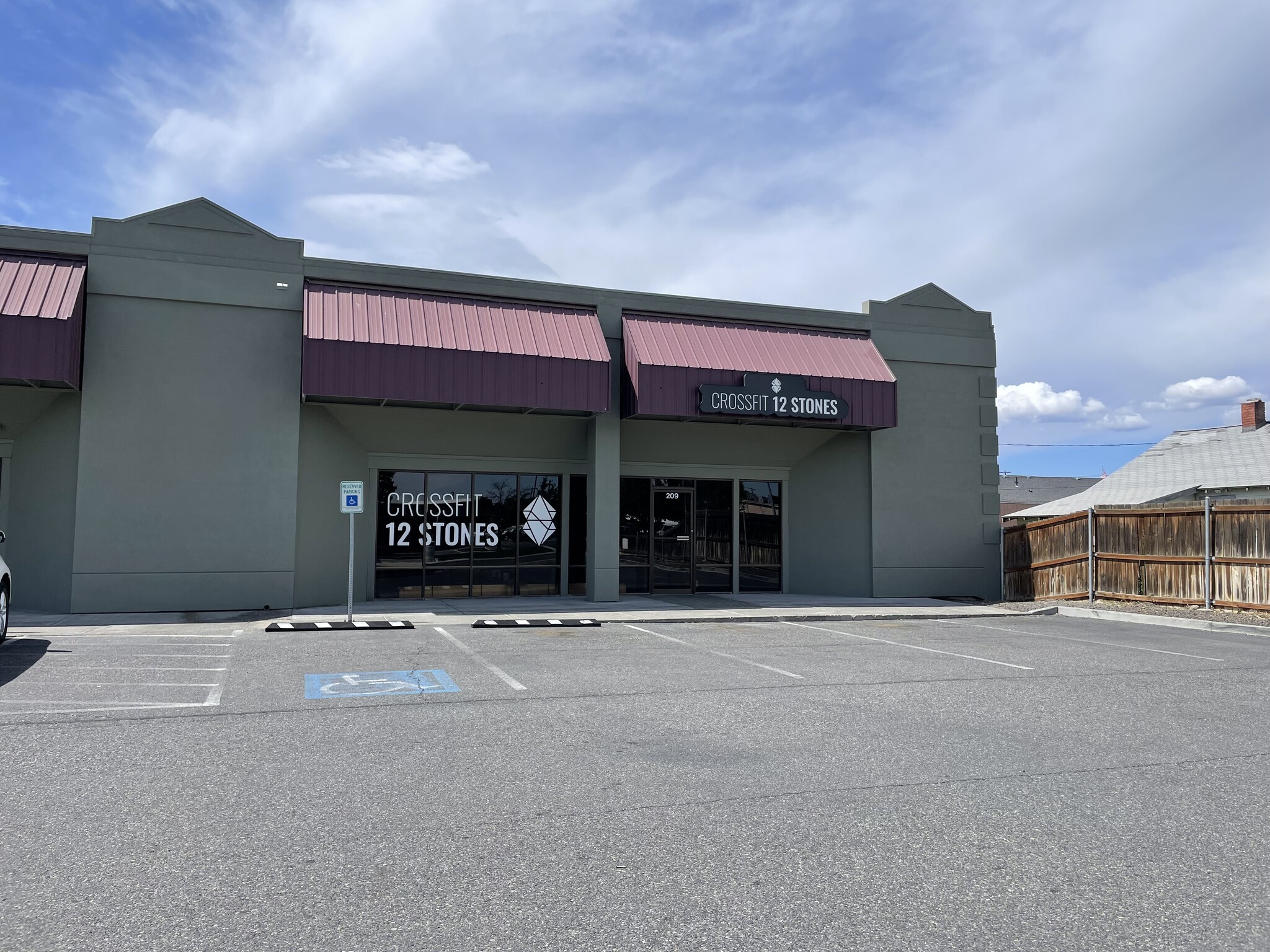 101 N Union St, Kennewick, WA for lease Building Photo- Image 1 of 7