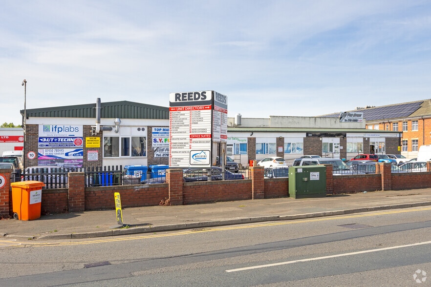Carr Hl, Doncaster for lease - Building Photo - Image 3 of 4