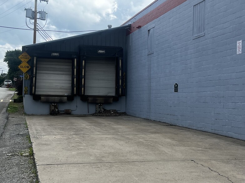 50 Virginia Ave, Uniontown, PA for lease - Building Photo - Image 3 of 14
