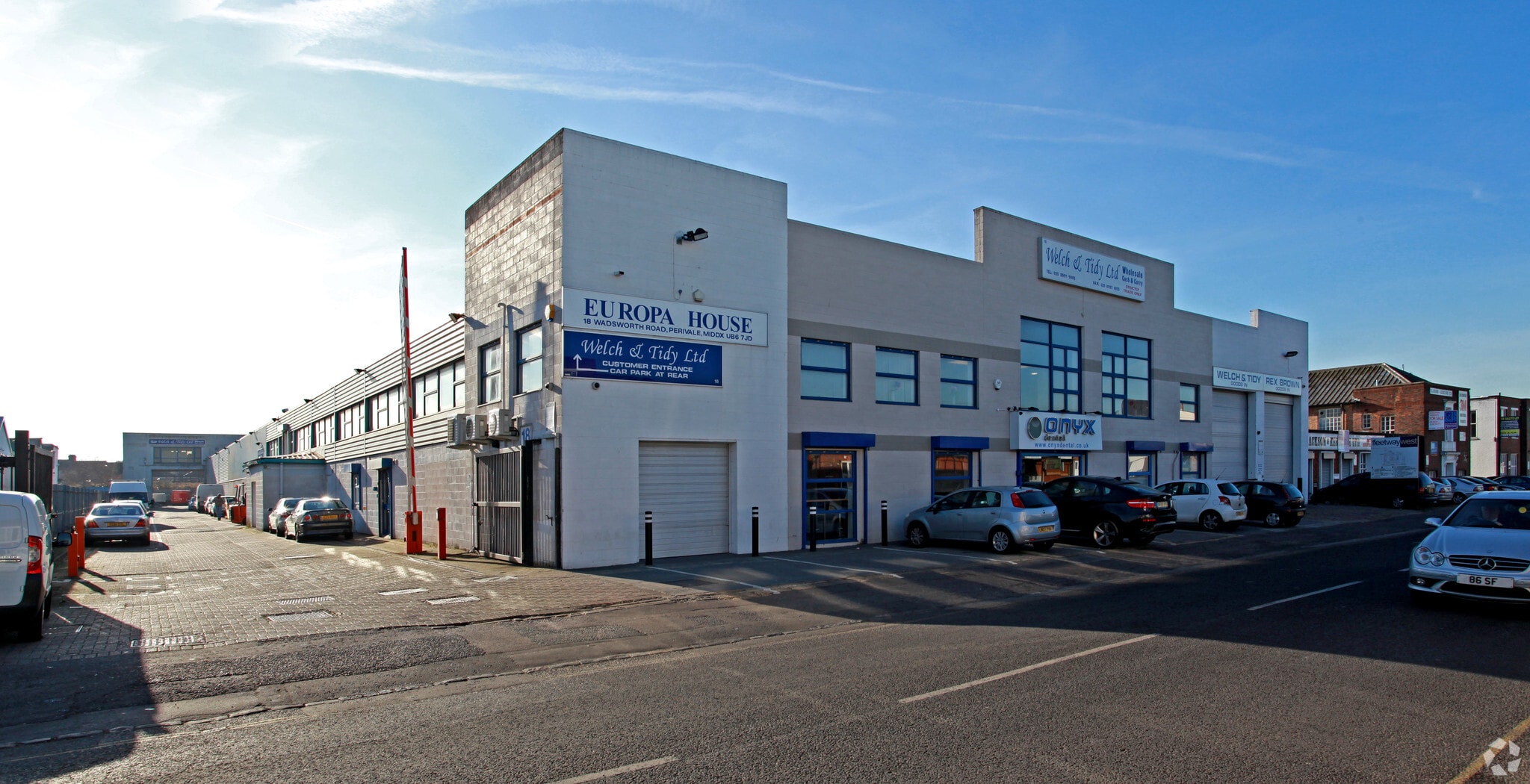 18 Wadsworth Rd, Greenford for sale Primary Photo- Image 1 of 1