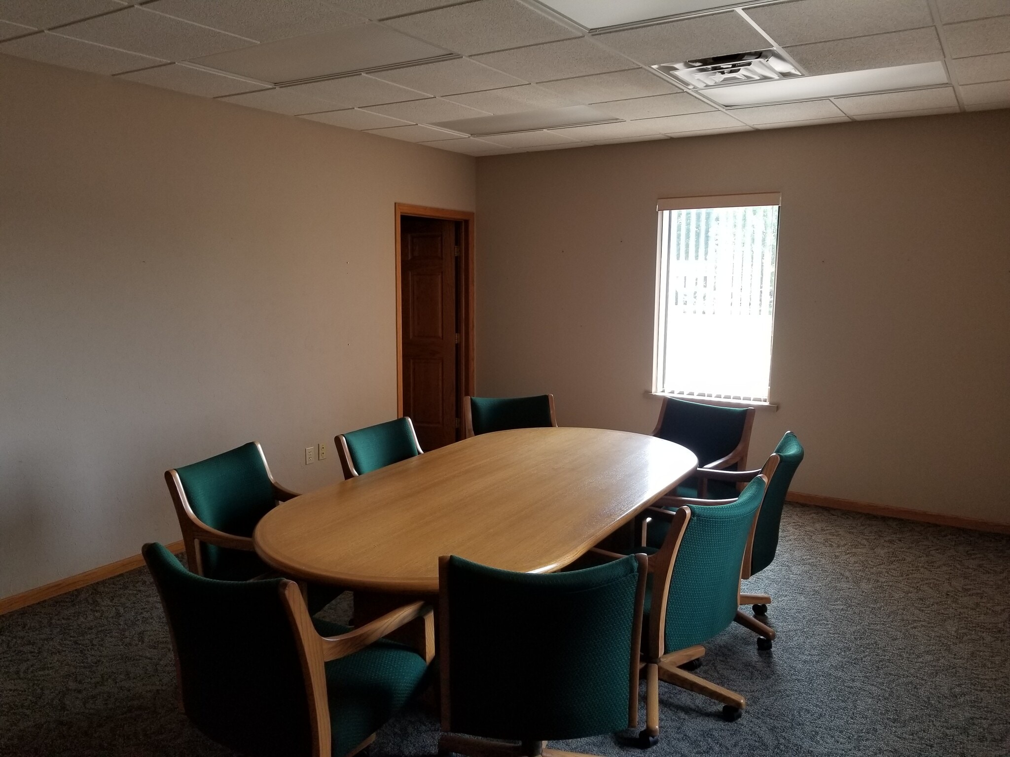 1345A North Rd, Green Bay, WI for lease Interior Photo- Image 1 of 9