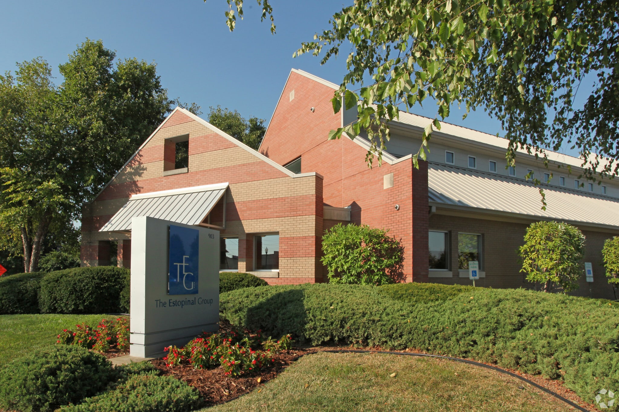 903 Spring St, Jeffersonville, IN for sale Primary Photo- Image 1 of 6