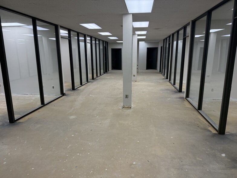 3007 NW 63rd St, Oklahoma City, OK for sale - Building Photo - Image 3 of 11