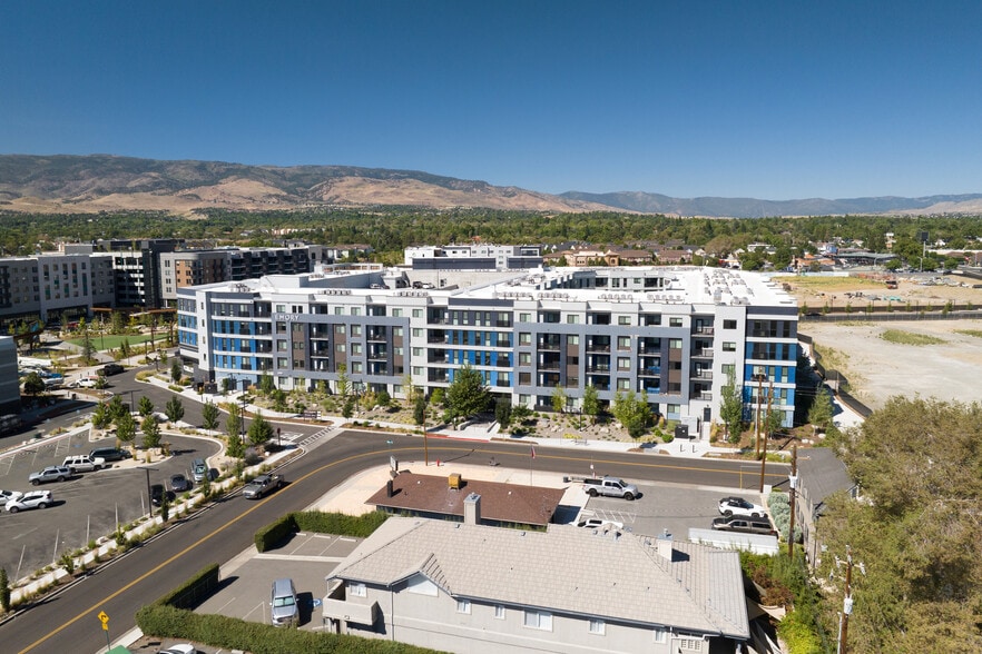 2020 Red Dr, Reno, NV for lease - Building Photo - Image 1 of 1
