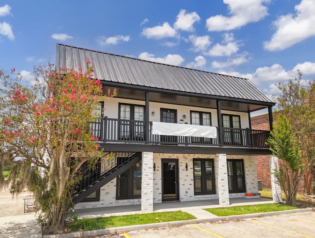 12231 Industriplex Blvd, Baton Rouge, LA for lease Primary Photo- Image 1 of 2