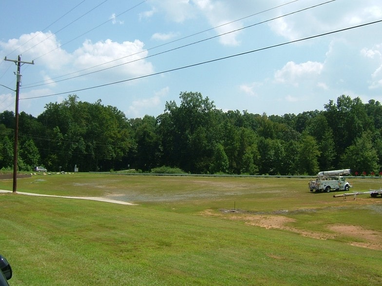 101 Charlotte St, Stanfield, NC for sale - Building Photo - Image 3 of 5