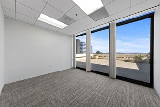 9191 Towne Centre Dr, San Diego, CA for lease Interior Photo- Image 2 of 10