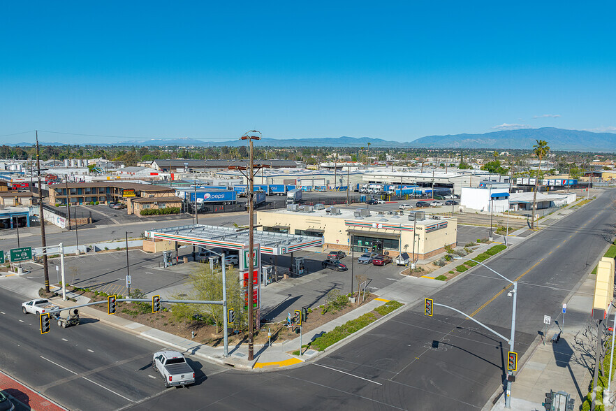 1900 Union Ave, Bakersfield, CA for sale - Building Photo - Image 1 of 1